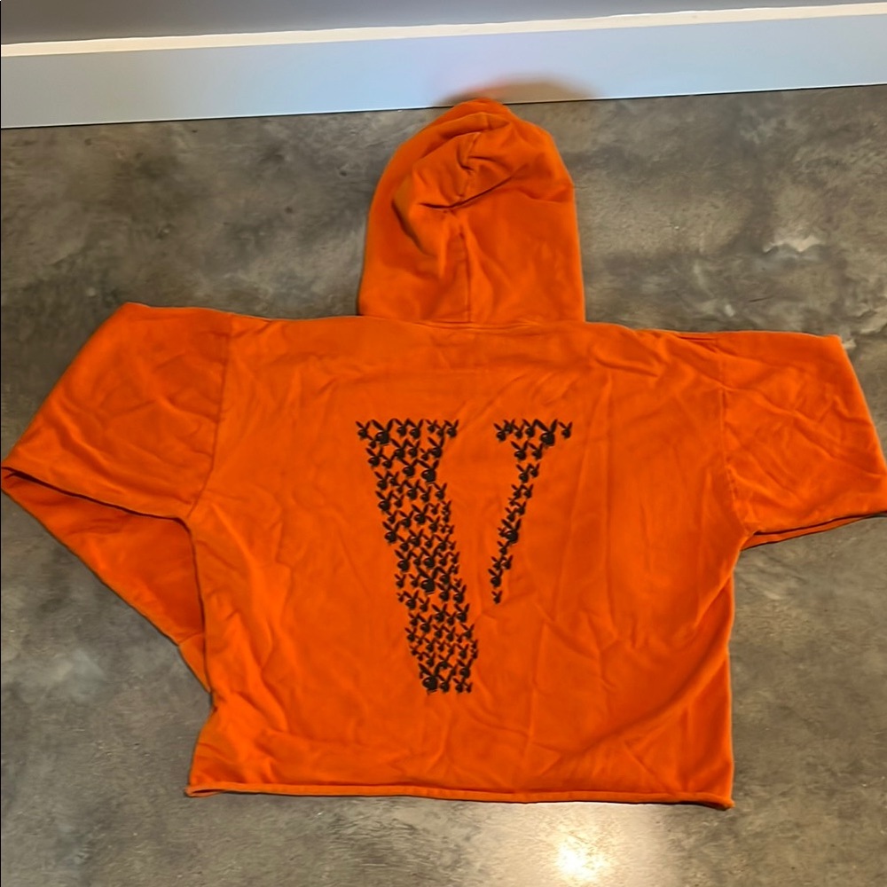 Authentic VLONE Orange Sweater with Iconic Design - Picture 4 of 4
